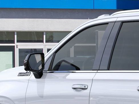 New 2026 Chevrolet Suburban High Country image 13