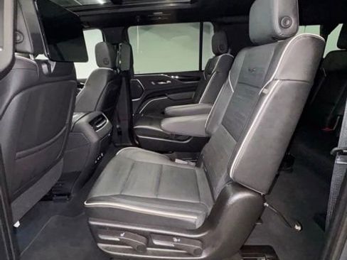 Used 2021 Cadillac Escalade ESV Sport w/ Driver Assist Tech Package AWD/4WD image 14