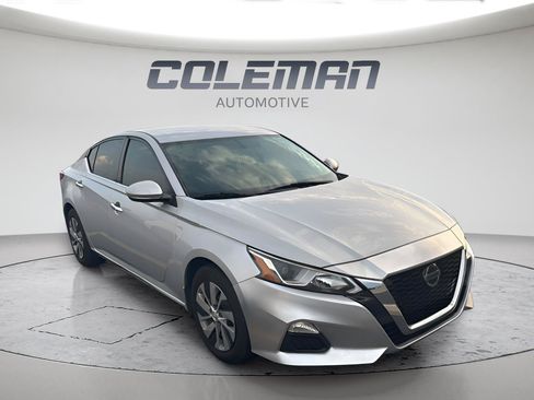 Used 2019 Nissan Altima 2.5 S FWD image 3
