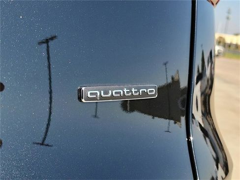 Certified 2025 Audi Q5 Premium w/ Convenience Package image 10