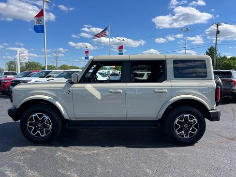 Certified 2025 Ford Bronco Outer Banks AWD/4WD image 4
