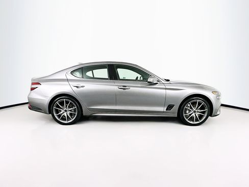 Used 2025 Genesis G70 2.5T image 10