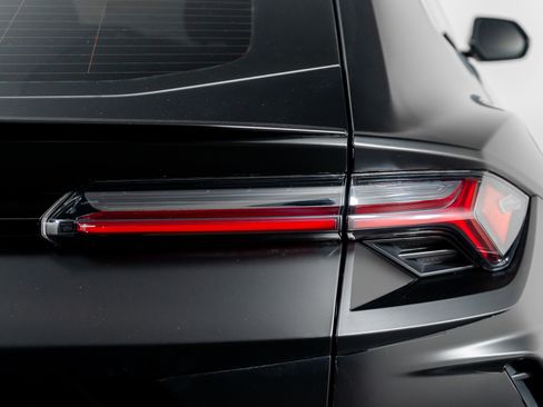 Used 2022 Lamborghini Urus AWD image 13