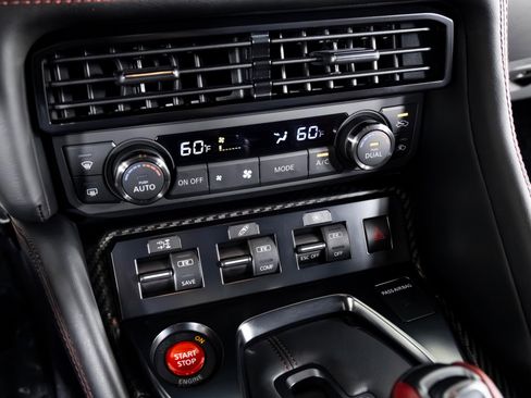 Used 2017 Nissan GT-R NISMO image 21