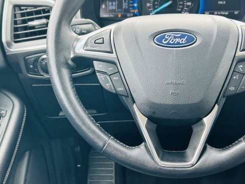 Used 2024 Ford Edge Titanium AWD/4WD image 17