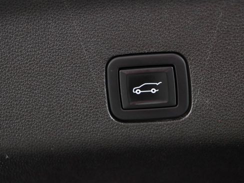 Used 2021 Chevrolet Tahoe LT w/ LT Signature Package RWD image 35