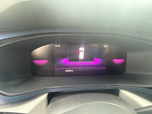 Certified 2023 Volkswagen Taos SE FWD image 12