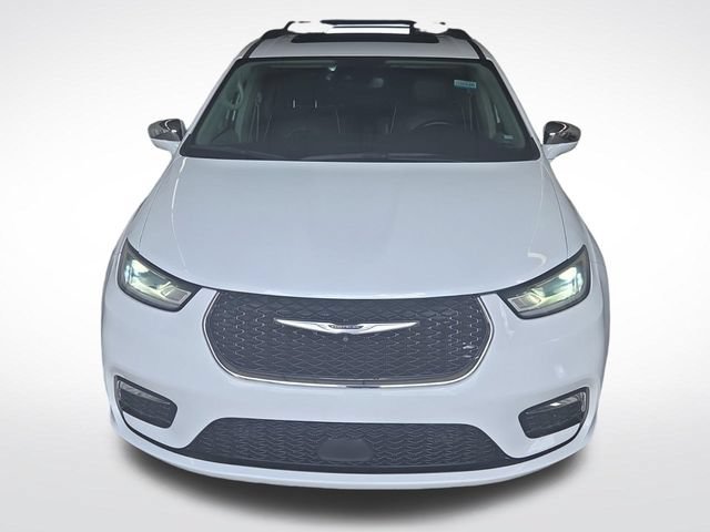 Used 2022 Chrysler Pacifica Limited FWD image 7