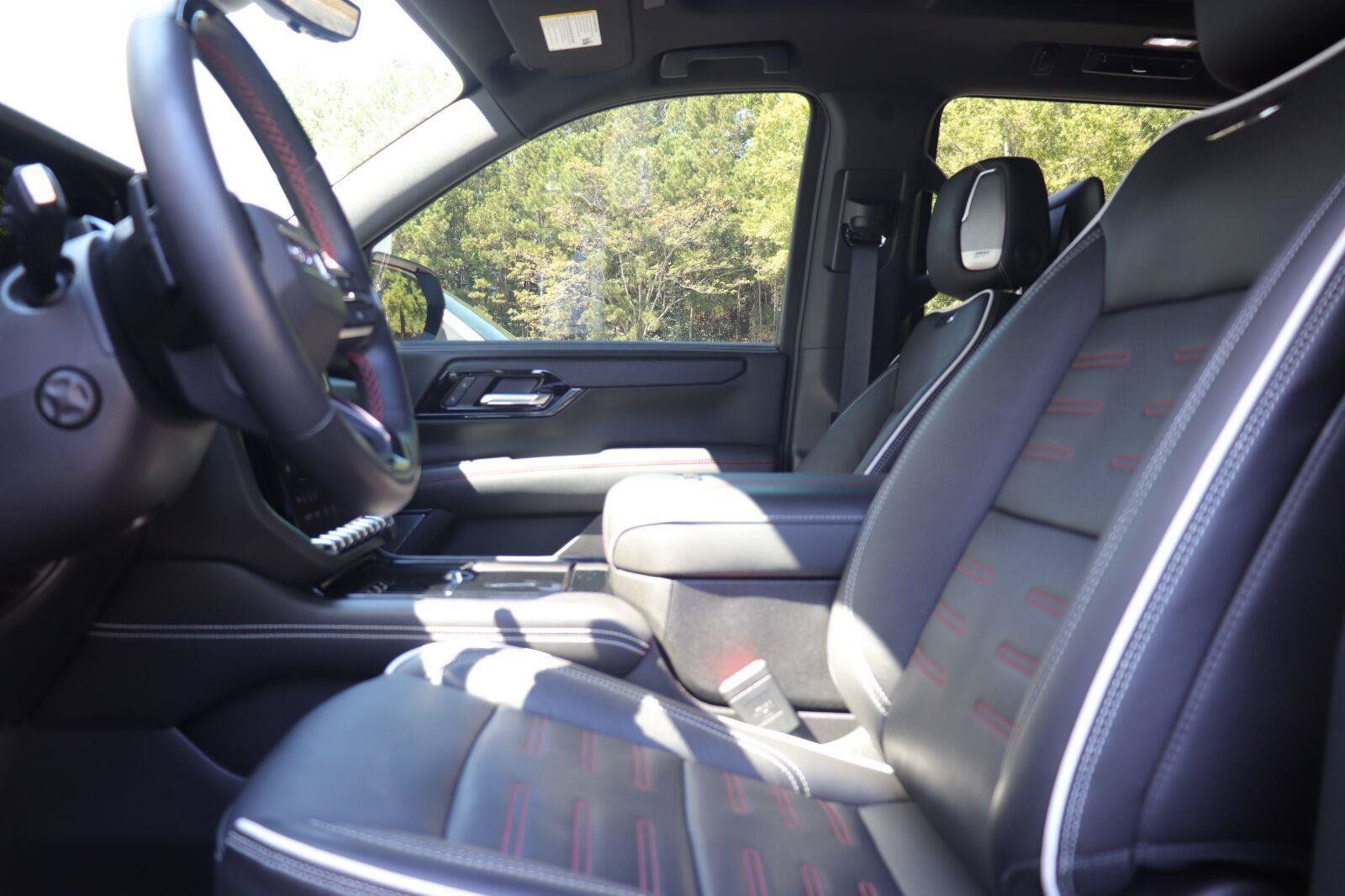 Used 2026 GMC Yukon AT4 Ultimate w/ LPO, Floor Liner Package AWD/4WD image 10