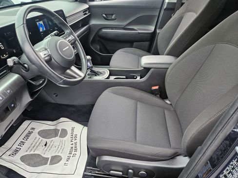 Used 2025 Hyundai Kona SEL image 7