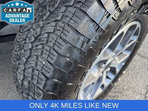 Used 2025 Jeep Wrangler Sport S image 8