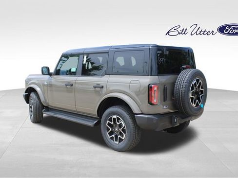 New 2026 Ford Bronco Outer Banks AWD/4WD image 4
