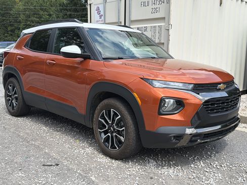 Used 2023 Chevrolet TrailBlazer ACTIV w/ Sun and Liftgate Package FWD image 6
