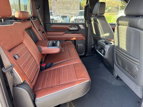 New 2026 GMC Sierra 3500 Denali Ultimate w/ LPO, Black Badging Package image 19