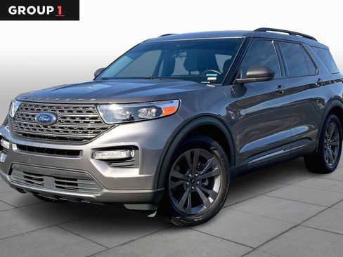 Used 2021 Ford Explorer XLT w/ Equipment Group 202A image 1
