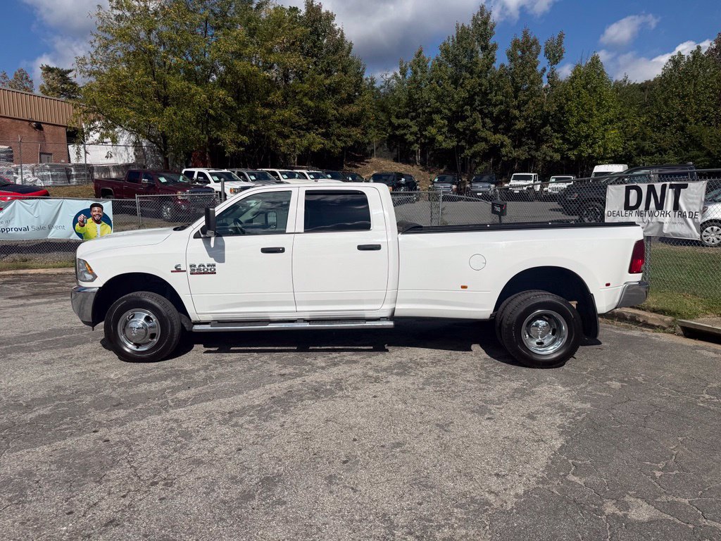 Used 2018 RAM 3500 Tradesman w/ Chrome Appearance Group AWD/4WD image 4