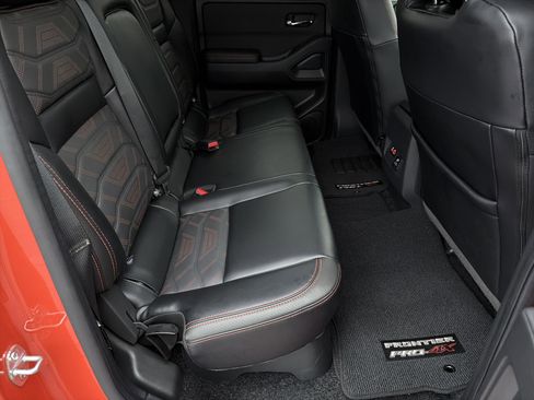 Used 2025 Nissan Frontier PRO-4X w/ Pro Premium Package image 15