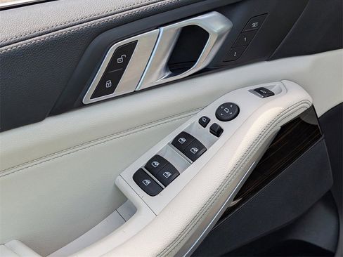 Used 2019 BMW X5 xDrive40i w/ Premium Package 2 image 11