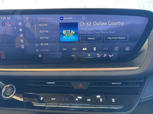 Used 2025 Buick Envision Sport Touring image 21