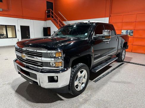 Used 2015 Chevrolet Silverado 2500 LTZ w/ Duramax Plus Package image 9