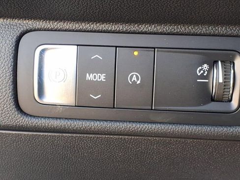 New 2026 Chevrolet Traverse LT image 12