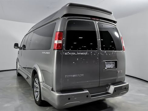 Used 2018 GMC Savana 2500 Extended w/ Enhanced Convenience Package RWD image 8