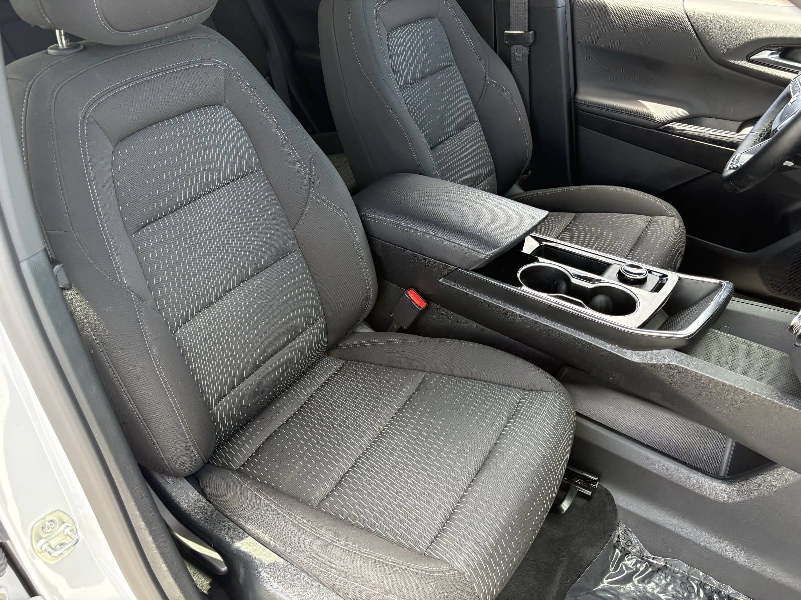 Used 2026 Chevrolet Equinox LT FWD image 13