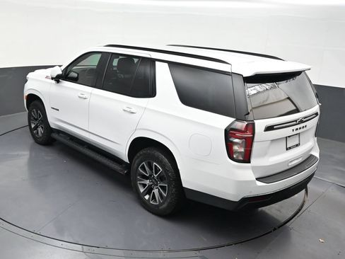 Used 2023 Chevrolet Tahoe Z71 w/ Luxury Package AWD/4WD image 16