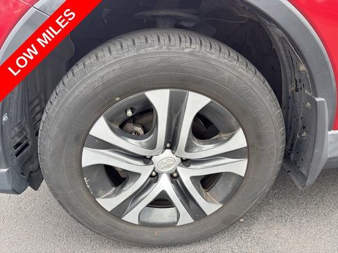 Used 2017 Toyota RAV4 LE FWD image 20