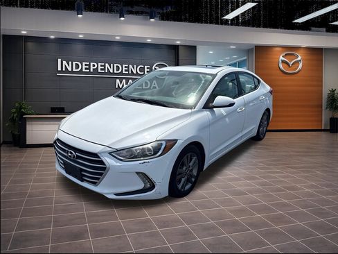 Used 2018 Hyundai Elantra Value Edition FWD image 7