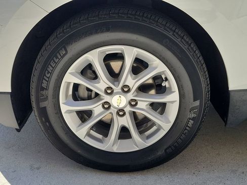 Used 2020 Chevrolet Equinox LS image 12