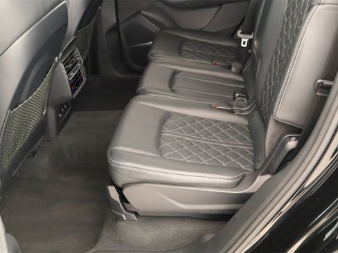 Certified 2023 Audi SQ7 Prestige image 28