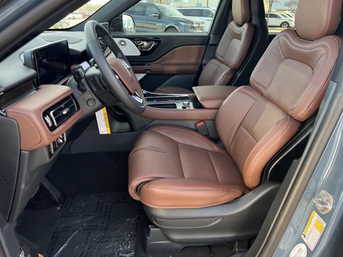 New 2026 Lincoln Aviator Reserve image 24