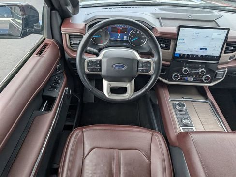 Used 2024 Ford Expedition Max Limited image 13