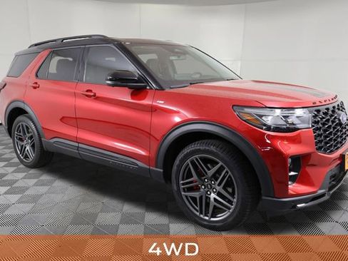 Used 2025 Ford Explorer ST-Line w/ Premium Package AWD/4WD image 4