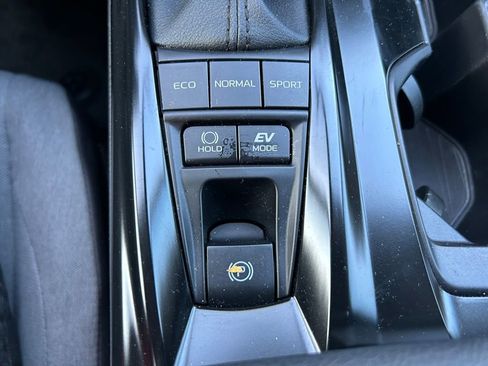 Used 2026 Toyota Camry LE w/ Convenience Package FWD image 29