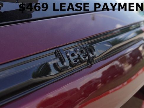 New 2025 Jeep Grand Cherokee Limited w/ Black Appearance Package image 10