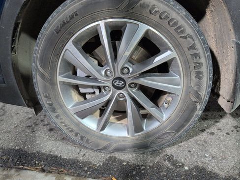 Used 2020 Hyundai Santa Fe Limited image 8