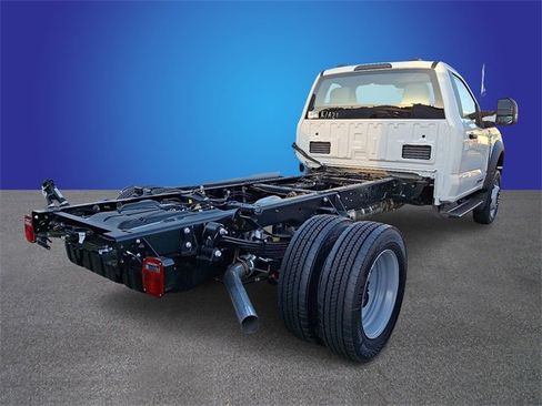 New 2025 Ford F550 2WD Regular Cab Super Duty image 3