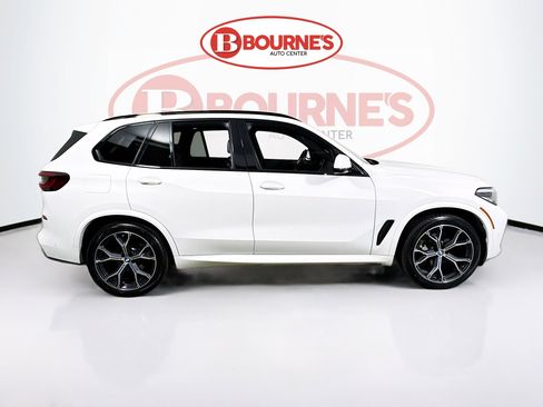 Used 2021 BMW X5 xDrive40i w/ M Sport Package AWD/4WD image 13