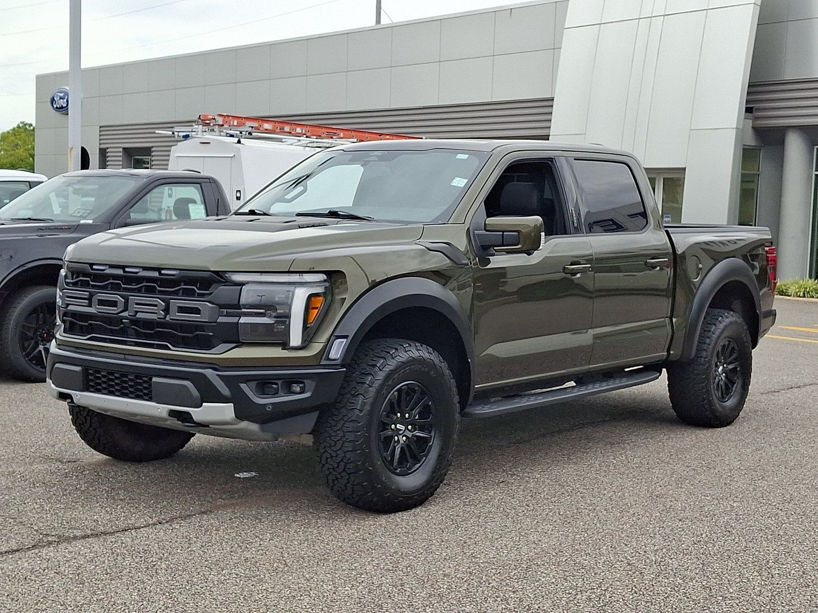 Used 2024 Ford F150 Raptor AWD/4WD image 5