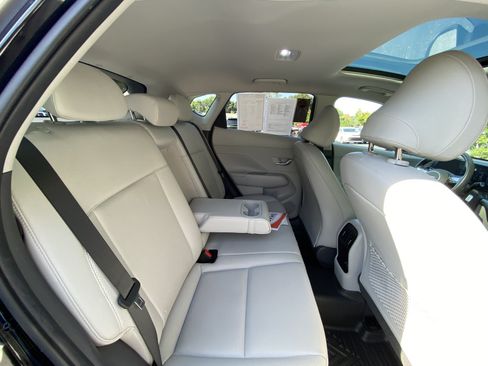 Used 2024 Hyundai Kona Limited FWD image 25