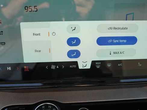 New 2025 Ford Expedition Active image 20