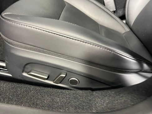 Used 2025 Tesla Model 3 Long Range image 19