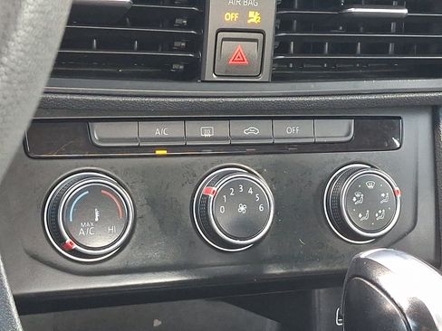 Used 2019 Volkswagen Jetta S w/ Driver Assistance Package FWD image 15