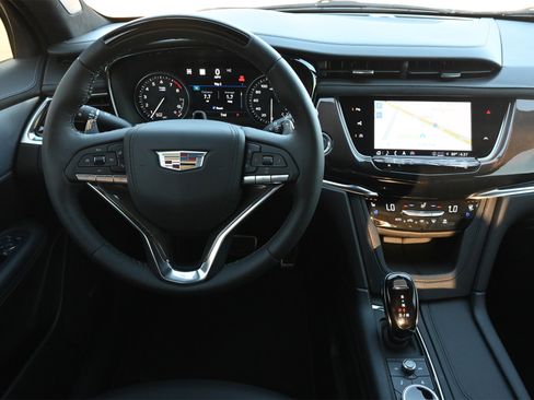 New 2025 Cadillac XT6 Sport w/ Platinum Package image 9