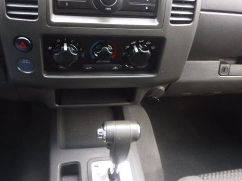 Used 2008 Nissan Frontier SE w/ SE Value Truck Pkg image 39