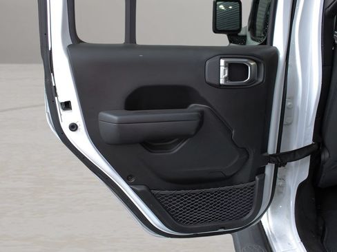 Used 2022 Jeep Wrangler Unlimited Sport AWD/4WD image 12