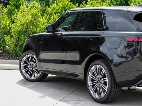 New 2026 Land Rover Range Rover Sport Dynamic SE AWD/4WD image 14