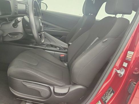 Used 2025 Hyundai Elantra Sport FWD image 10